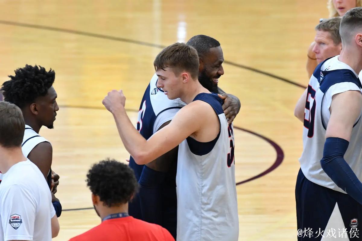 赛季前13战弗拉格场均15.2分3.1助,后13战场均21.7分4助 赛季前13战弗拉格场均15.2分3.1助,后13战场均21.7分4助